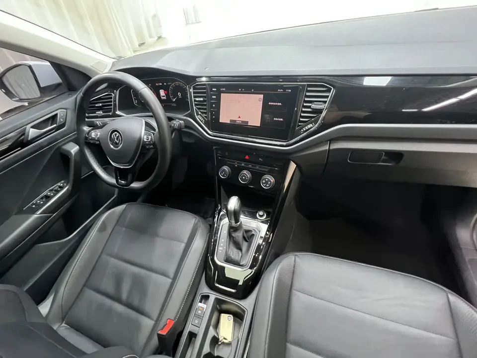 Volkswagen T-Roc Tangeu 280TSI DSG 2WD Comfort Edition National V 2022 — миниатюра 5