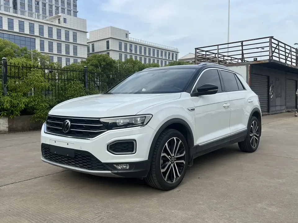 Volkswagen T-Roc Tanyue 280TSI DSG 2WD Elite PLUS 2022 — фото 1, купить с доставкой в Москву
