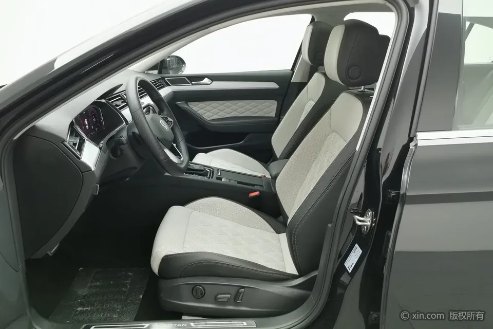 Volkswagen Magotan Magotan 2023 2 million commemorative edition 330TSI DSG luxury model 2023 — миниатюра 4