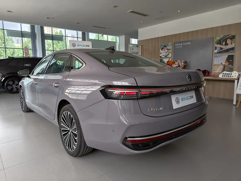 Volkswagen Passat 2024
