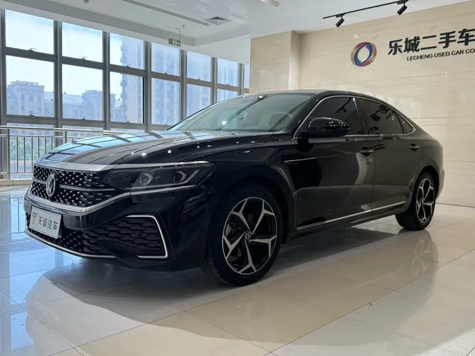 Volkswagen Passat 2024