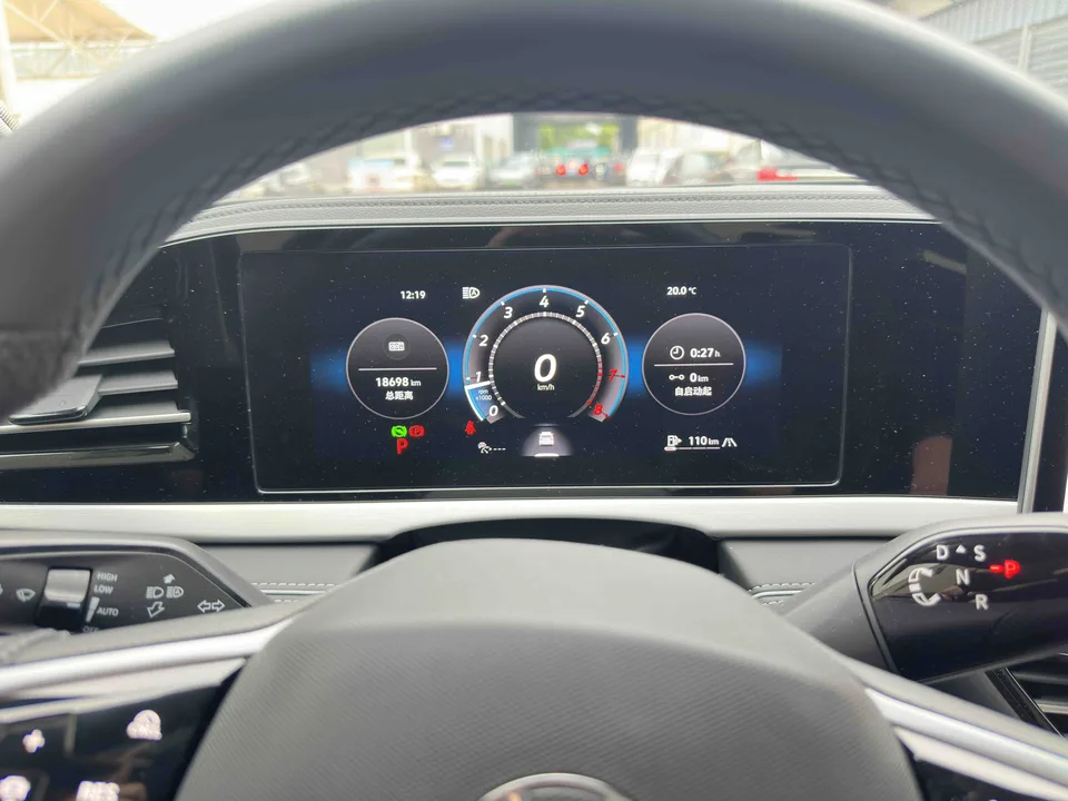 Volkswagen Passat Pro 300TSI Starry Sky Dragon Edition 2024 — миниатюра 3