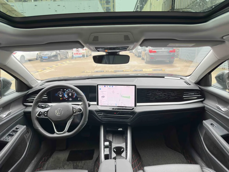 Volkswagen Passat Pro 300TSI Starry Sky Dragon Edition 2024 — миниатюра 5