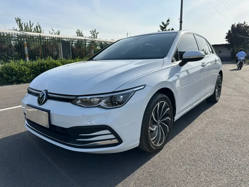Volkswagen Golf golf 2021 280TSI DSG Pro 2022 — photo 1, buy with delivery to Moscow