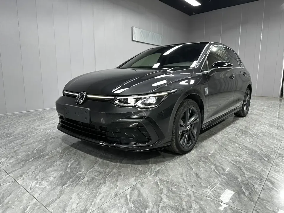 Volkswagen Golf Golf 2023 Golf 2023 280TSI DSG R-Line 2023 — photo 1, buy with delivery to Moscow