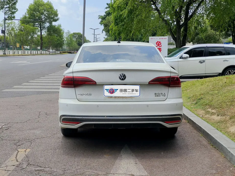 Volkswagen Bora Bora 2023 280TSI DSG Comfort Edition 2024 — thumbnail 2