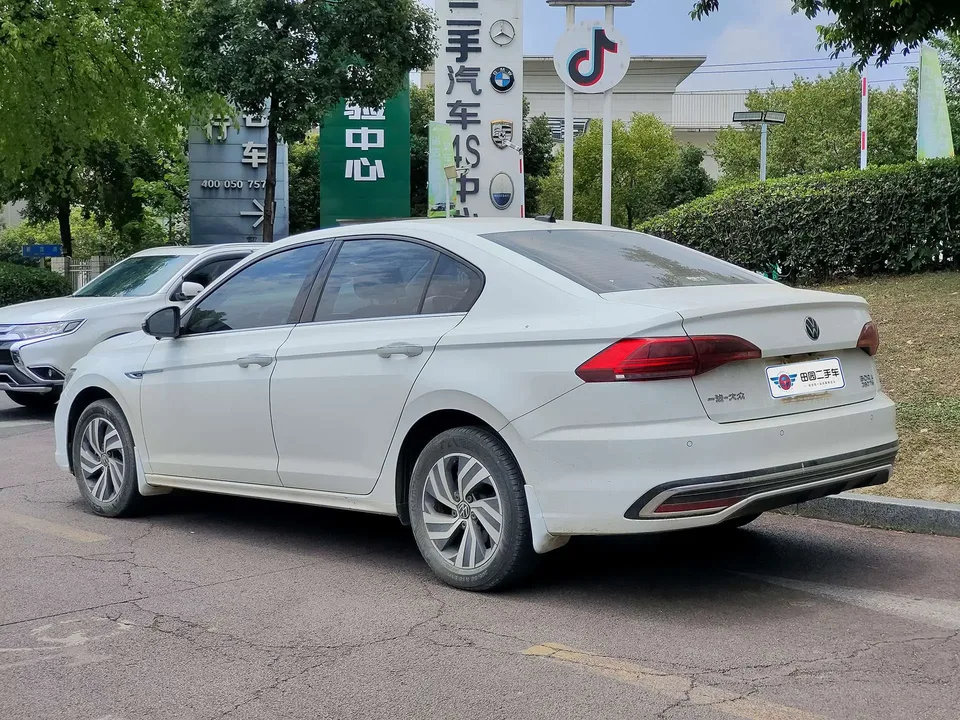 Volkswagen Bora Bora 2023 280TSI DSG Comfort Edition 2024 — thumbnail 4
