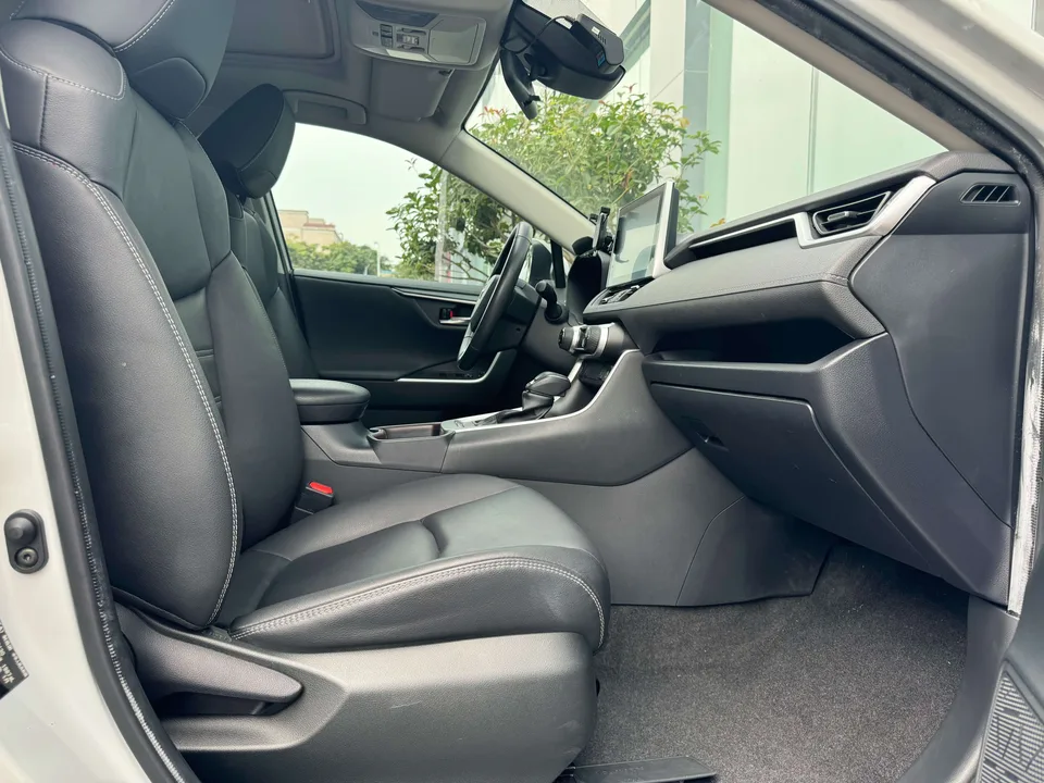 Toyota RAV4 2.0L CVT 2WD Fashion PLUS Edition 2022 — миниатюра 3