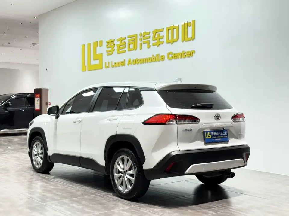 Toyota CorollaCross Corolla Cross 2024 2.0L Intelligent Electric Hybrid Dual Engine Pioneer Edition 2024 — thumbnail 2