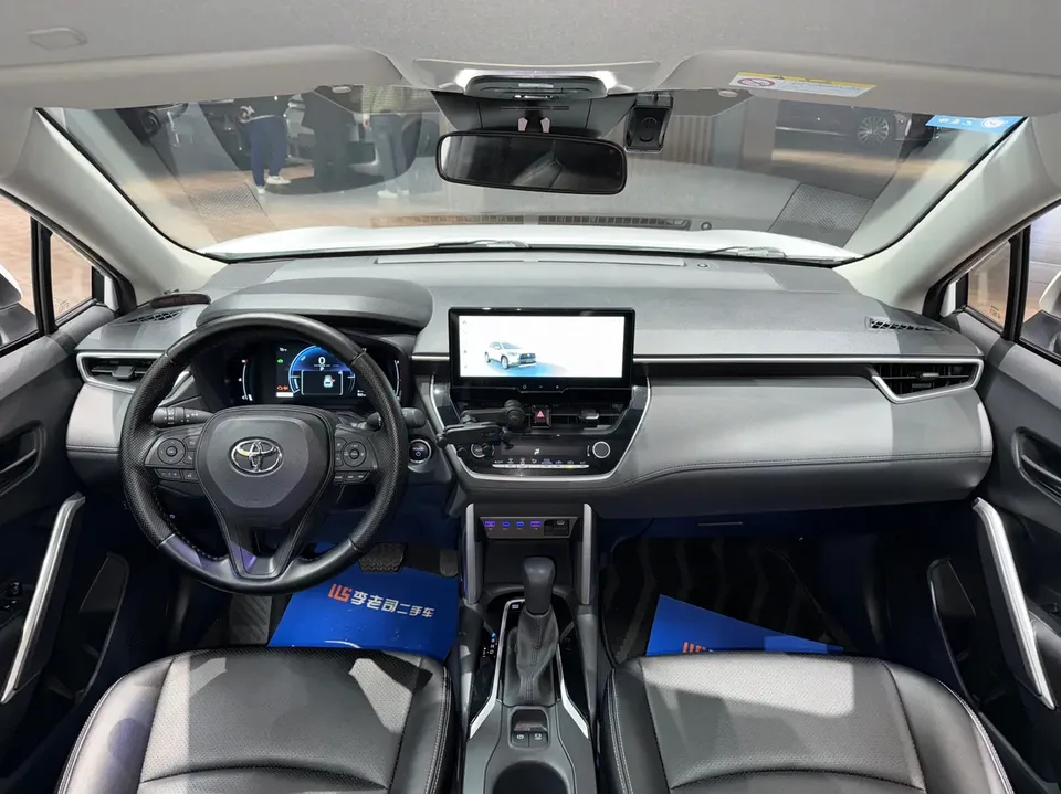 Toyota CorollaCross Corolla Cross 2024 2.0L Intelligent Electric Hybrid Dual Engine Pioneer Edition 2024 — thumbnail 4