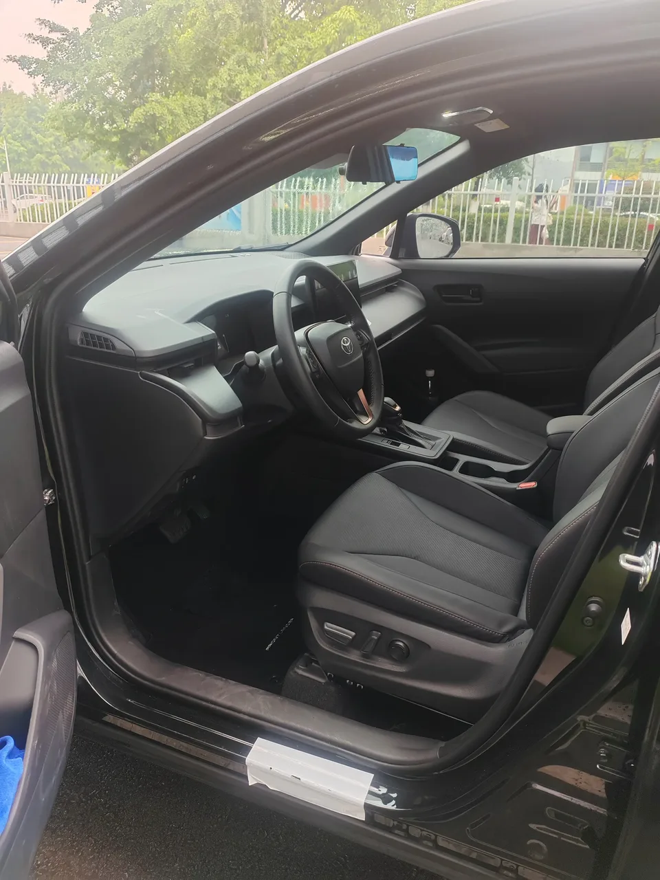 Toyota Frontlander 2026 Toyota Land Cruiser 2.0L CVT Comfort Edition 2026 — миниатюра 3