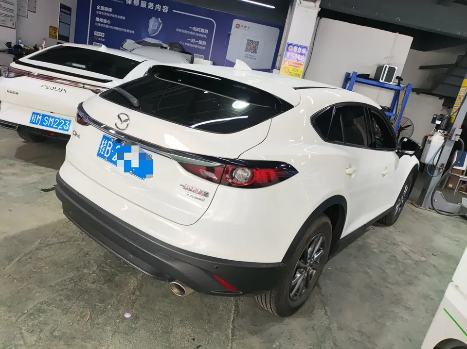 Mazda CX-4 Mazda CX-4 2021 2.0L 2WD Blue Sky Exploration Edition 2023 — миниатюра 4