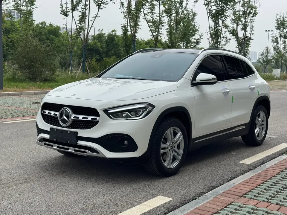 Mercedes-Benz GLA 2023