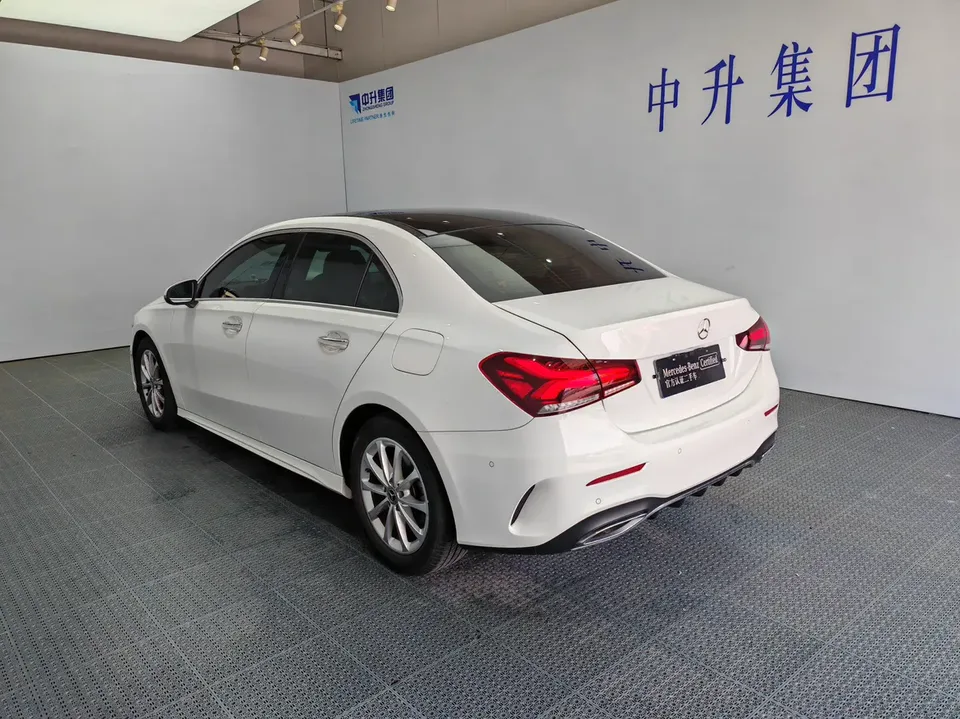 Mercedes-Benz Mercedes Benz A Class Mercedes-Benz A-Class 2022 A 200 L Sports Sedan Fashion Edition 2022 — миниатюра 2