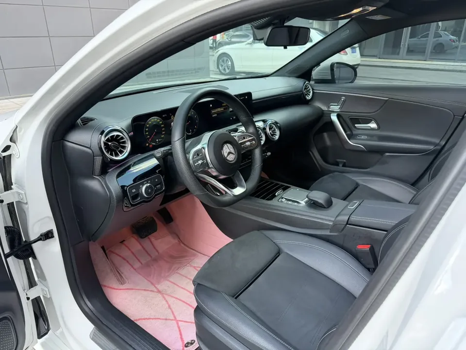 Mercedes-Benz Mercedes Benz A Class Mercedes-Benz A-Class 2023 A 200 L Sports Sedan Fashion Edition 2023 — миниатюра 5