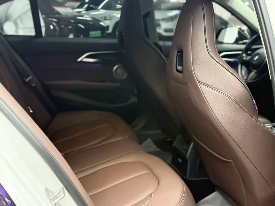 BMW 1 Series BMW 1 Series 2023 125i M Sport Night Edition 2023 — миниатюра 3