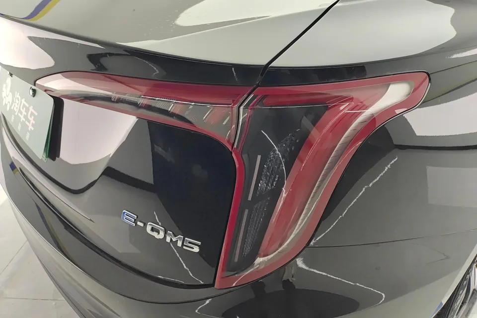 Hongqi E-QM5 Hongqi E-QM5 2021 Charging Qiyue Edition 2023 — миниатюра 2