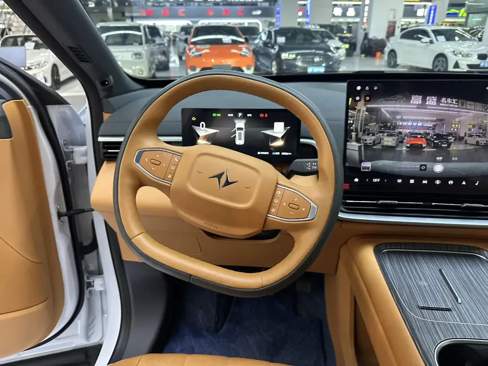 Dongfeng Yipai 008 210Ultra Ruyi Edition 5 Seaters 2025 — миниатюра 5