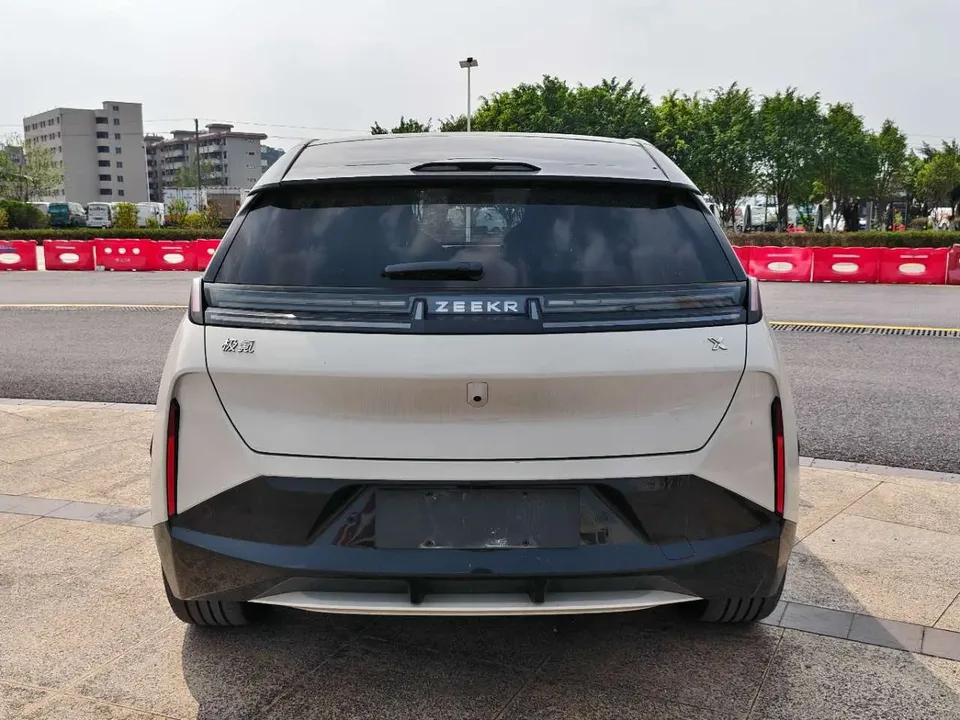Zeekr X ZEEKR X 2025 four-seat rear-wheel drive cube version 2024 — миниатюра 2
