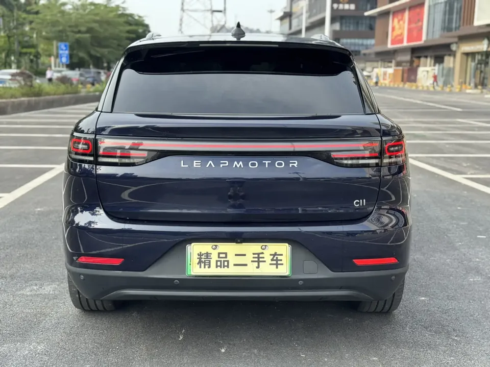 Leapmotor Zero running C11 Zero running C11 2022 Leapmoo C11 2022 luxury version lithium iron phosphate battery 2022 — миниатюра 5