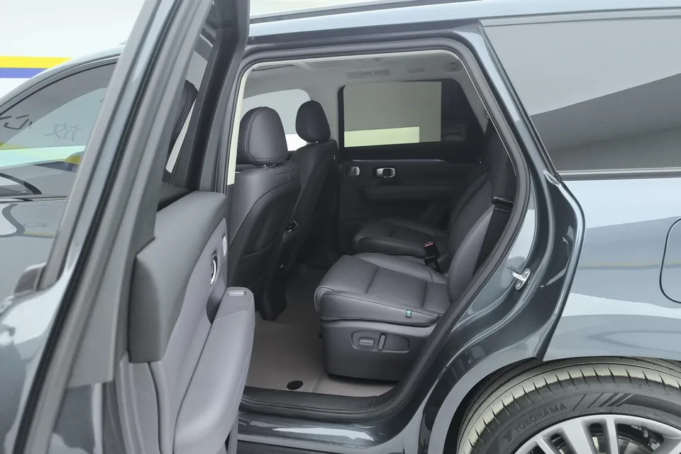 Leapmotor C16 pure electric version 520 premium version 2025 — миниатюра 5