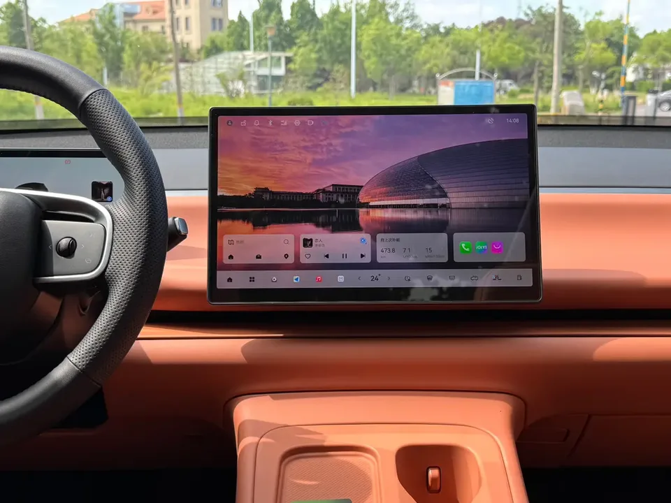Leapmotor Zero running C10 Extended Range 210 Intelligent Edition 2024 — миниатюра 2