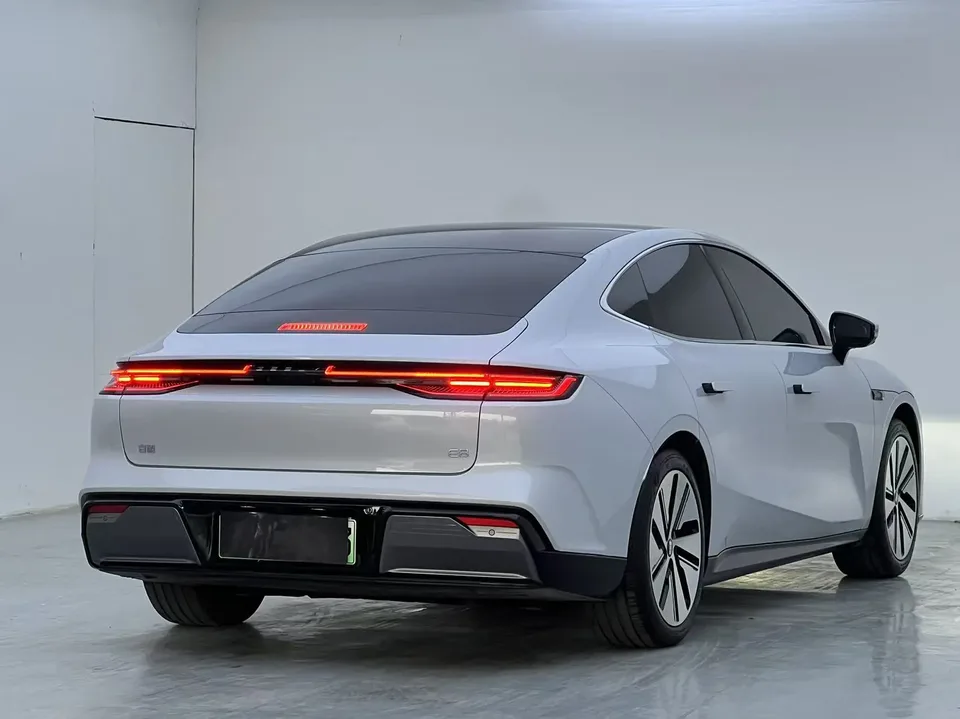 Geely Galaxy E8 665km Starship Voyage Edition 2024 — миниатюра 3