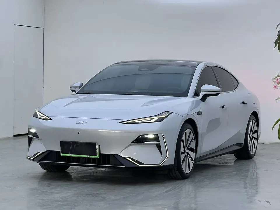 Geely Galaxy E8 2024
