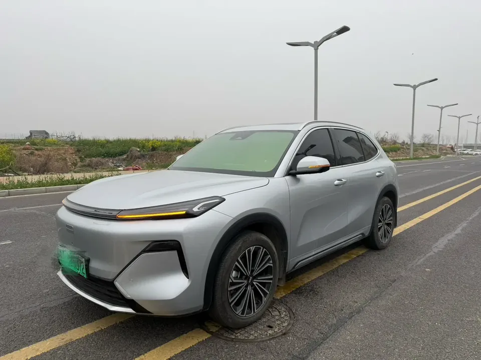 Geely Galaxy Starship 7 EM-i 2024