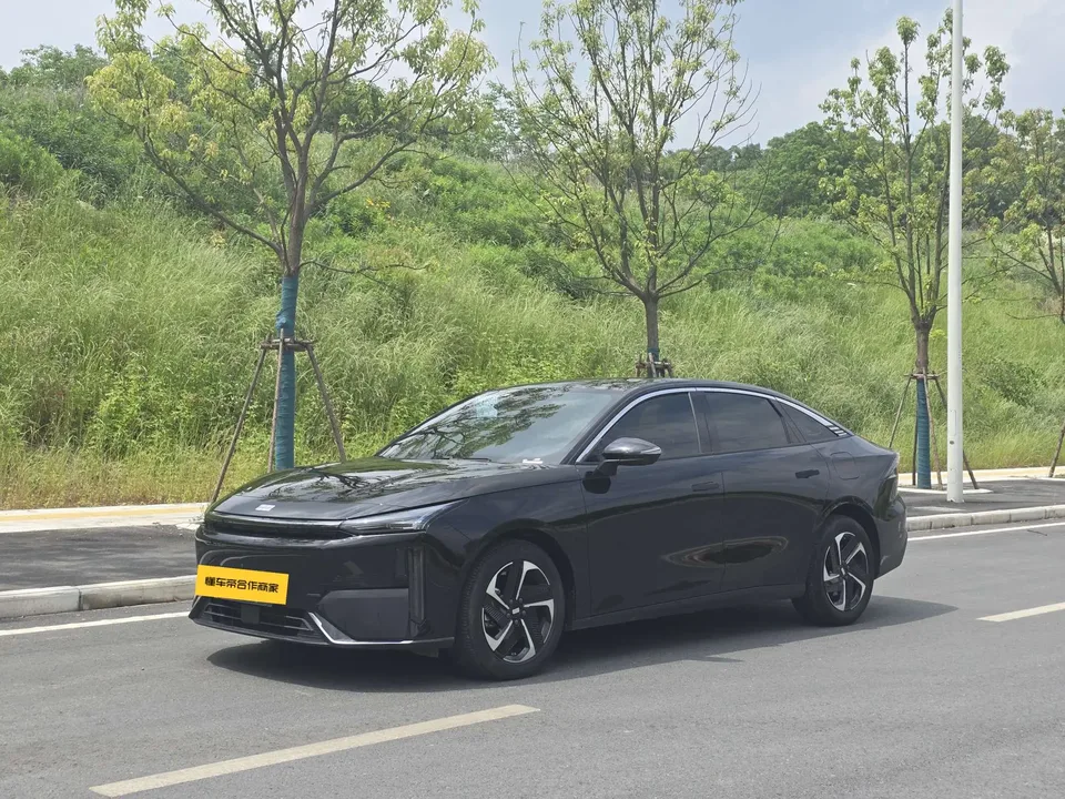 Geely Galaxy L6 2024