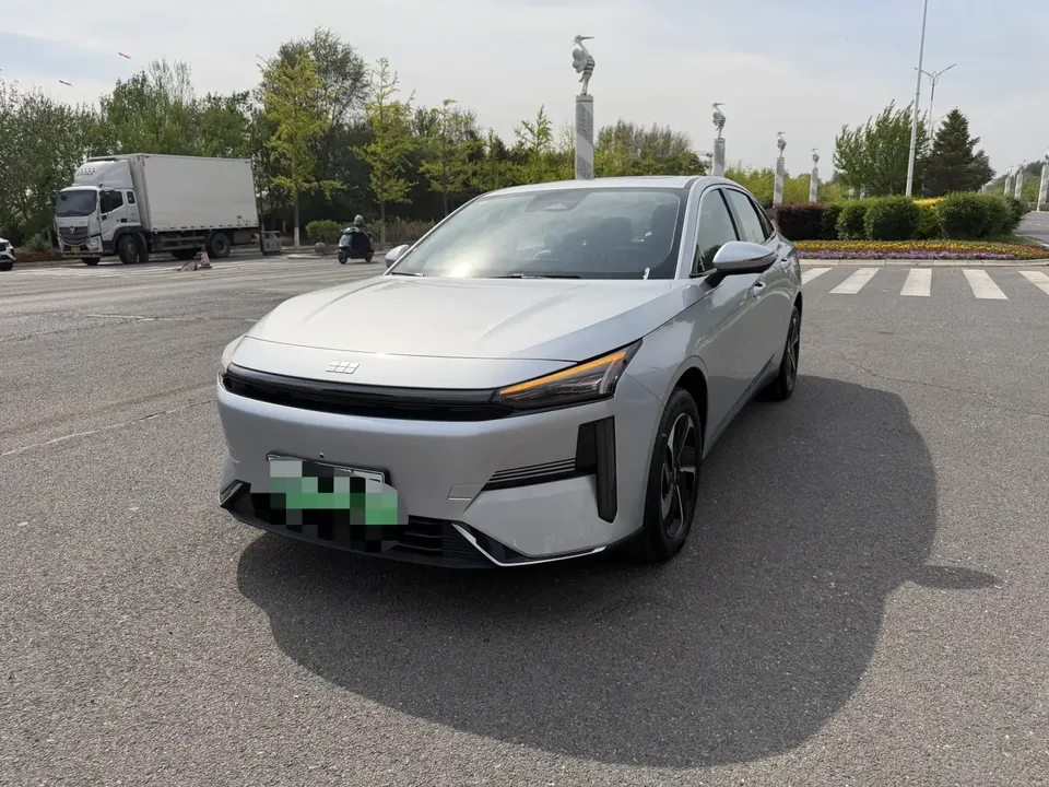 Geely Galaxy L6 2025