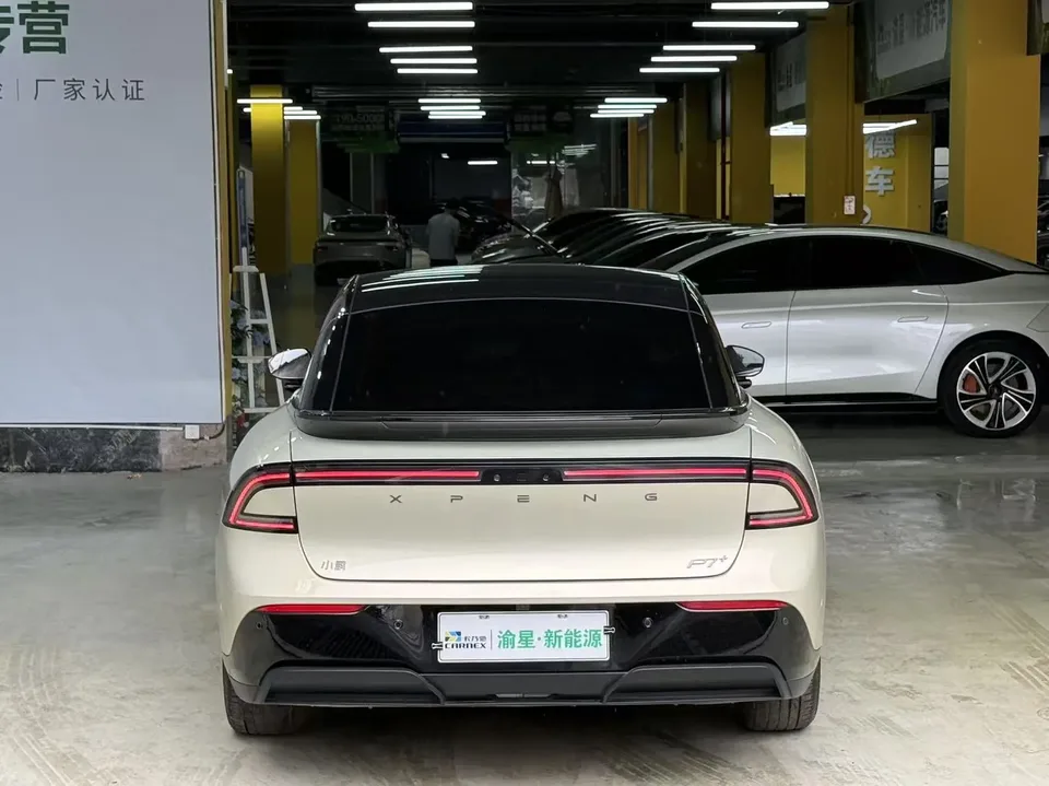 XPeng P7+ long-range Max 2025 — миниатюра 2