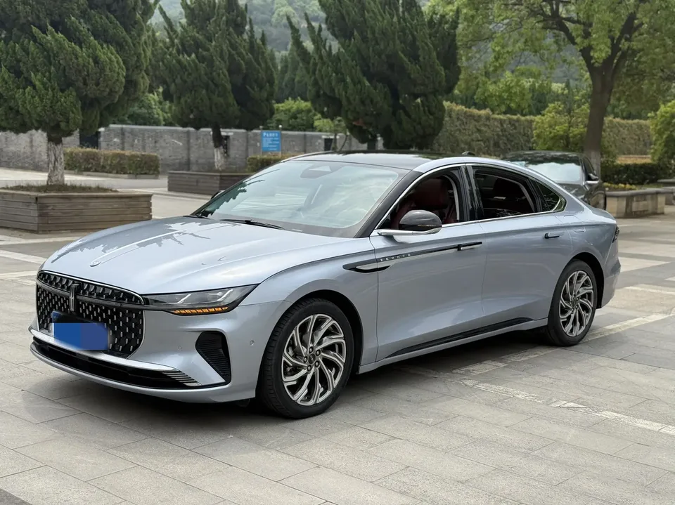 Lincoln Z 2022