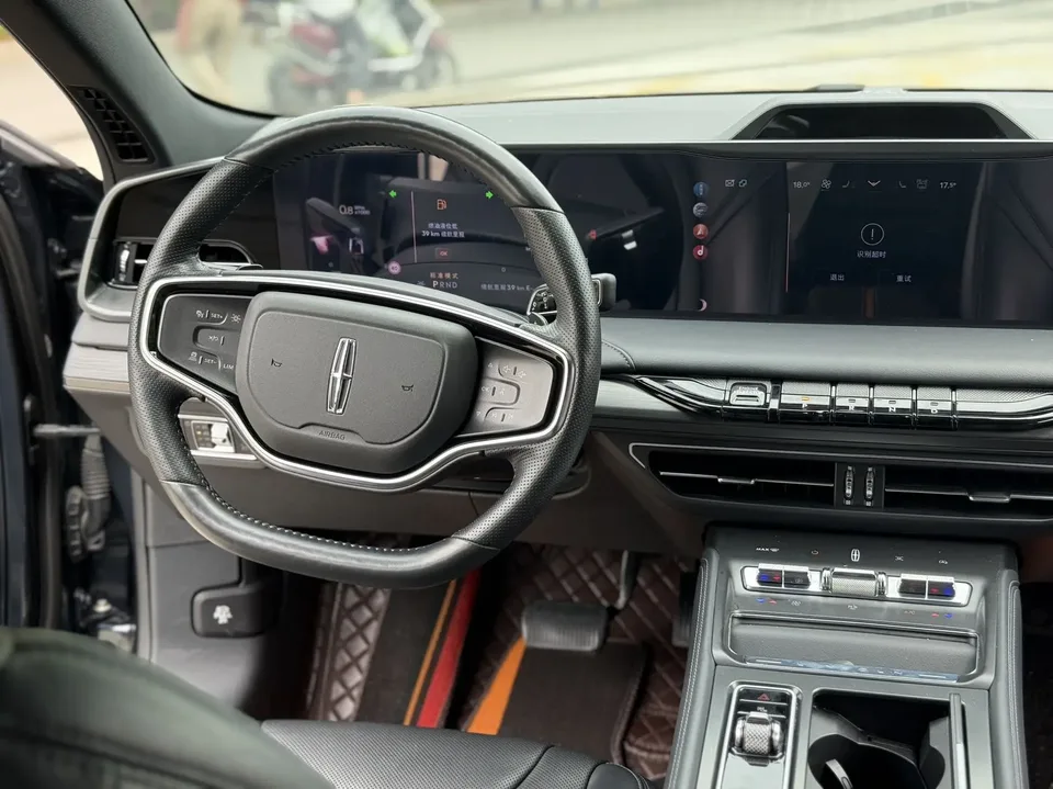 Lincoln Z Centennial Edition 2023 — миниатюра 4