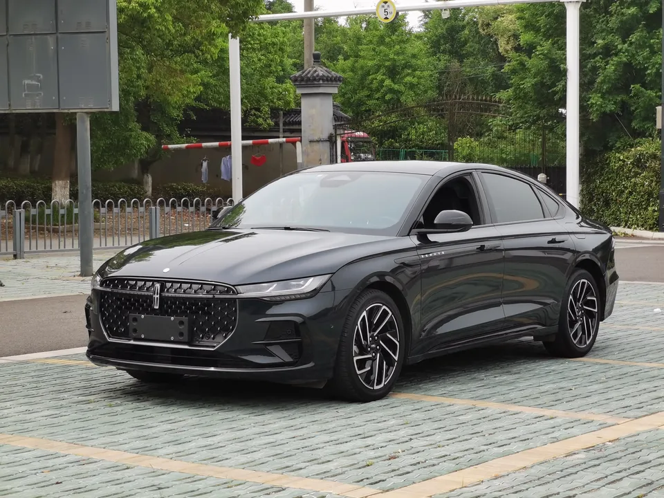 Lincoln Z 2023