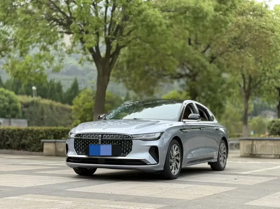 Lincoln Z 2023