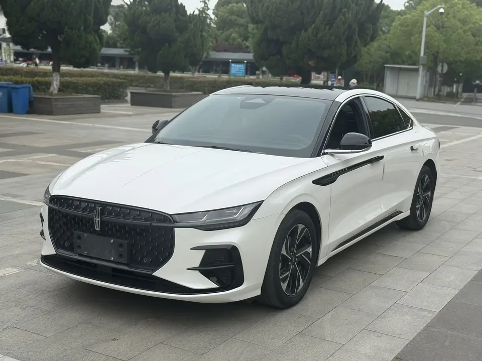 Lincoln Z 2022