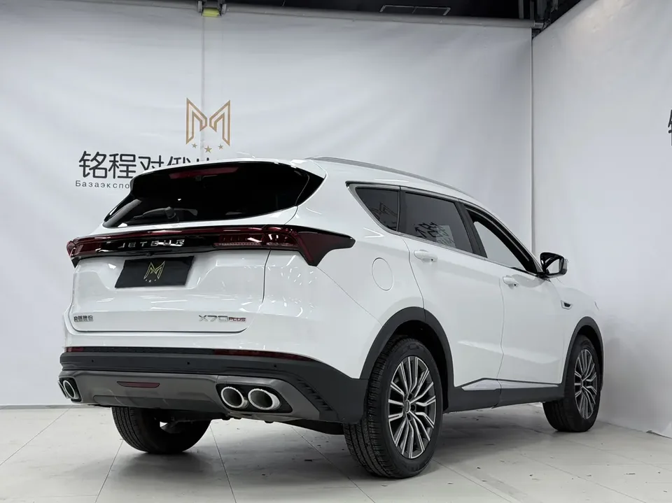 Jetour Jietu X70 PLUS Jietu X70 PLUS 2023 JETOUR X70 PLUS 2023 1.5T DCT Brave PLUS 7-seater 2023 — thumbnail 2