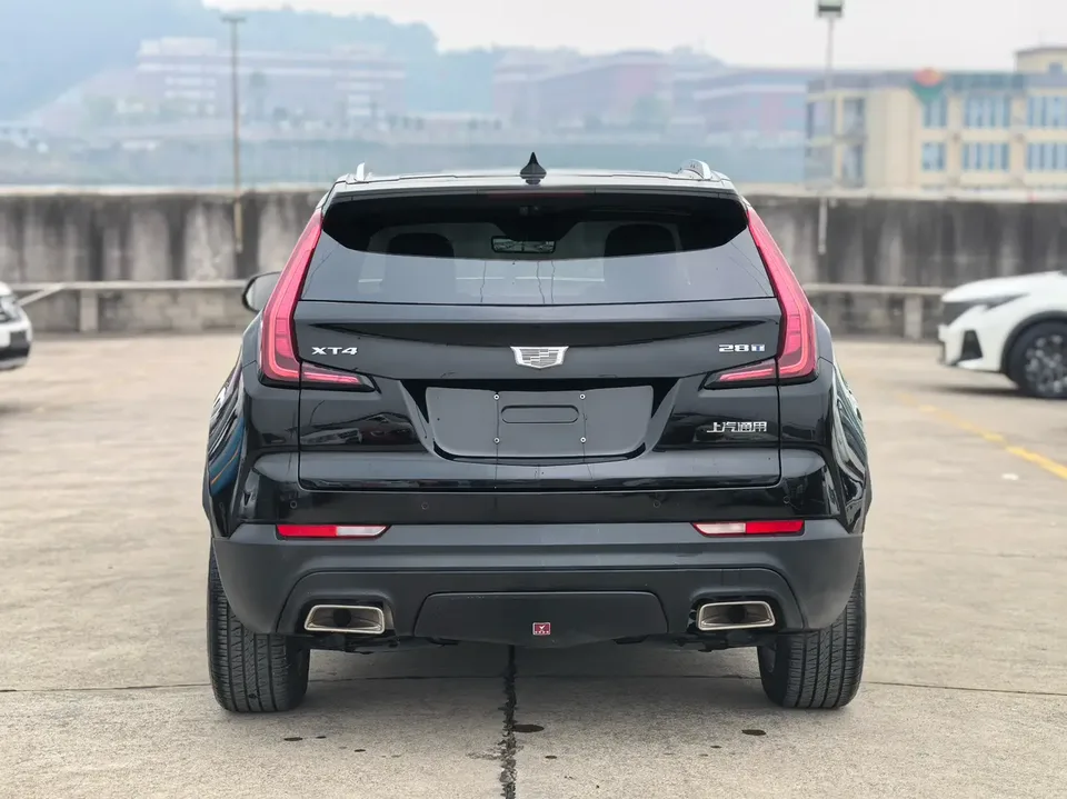 Cadillac XT4 Cadillac XT4 2022 28T two-wheel drive fashion model 2022 — миниатюра 2