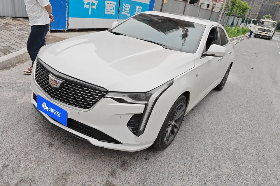 Cadillac CT4 2023