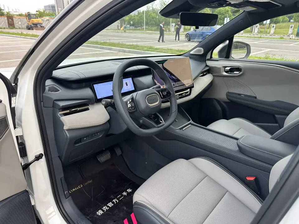 Lynk & Co 06 Lynk & Co 06 2026 Relive 1.5T Ultra 2026 — миниатюра 5