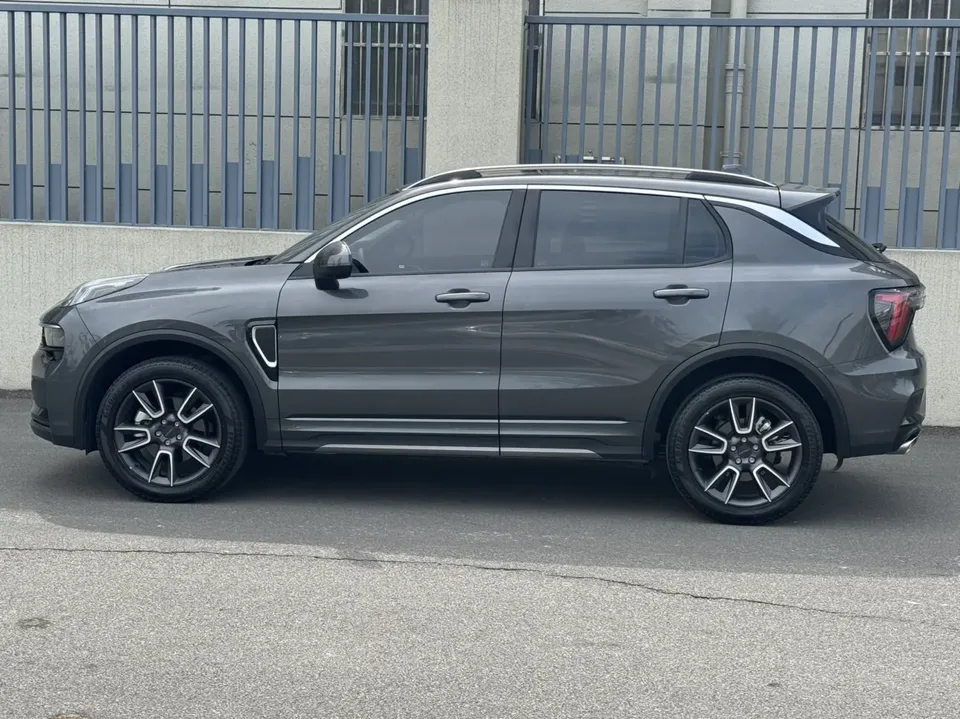 Lynk & Co 01 Lynk & Co 01 2023 2.0TD 2WD Pro 2024 — миниатюра 4