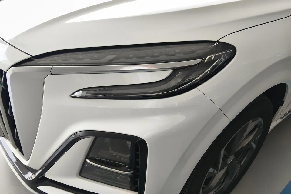 Hongqi HS3 PHEV 115km Jinwei Edition 2025 — миниатюра 4