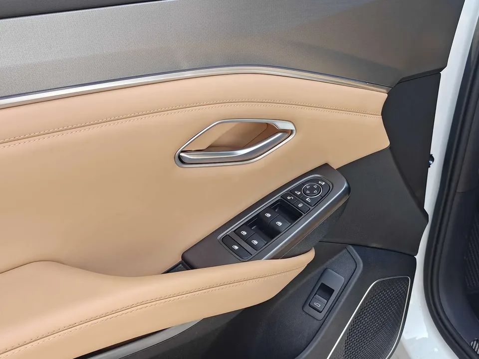 BYD Song L DM DM-i 112KM Beyond Edition 2024 — миниатюра 3