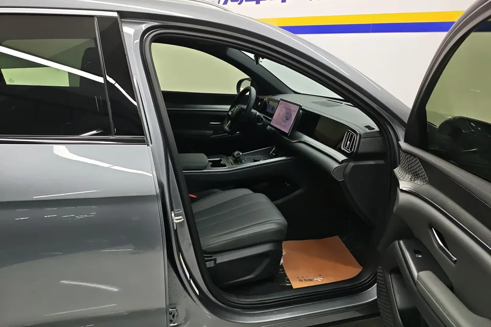 BYD Song Pro DM Second Generation Intelligent Driving Edition DM-i 75KM Leading Edition 2025 — миниатюра 4