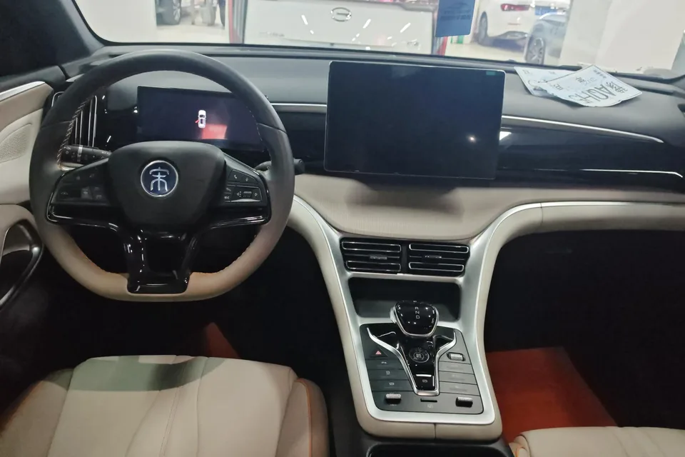 BYD Song Pro DM DM-i Champion Edition 110km Surpassing Edition 2024 — миниатюра 3