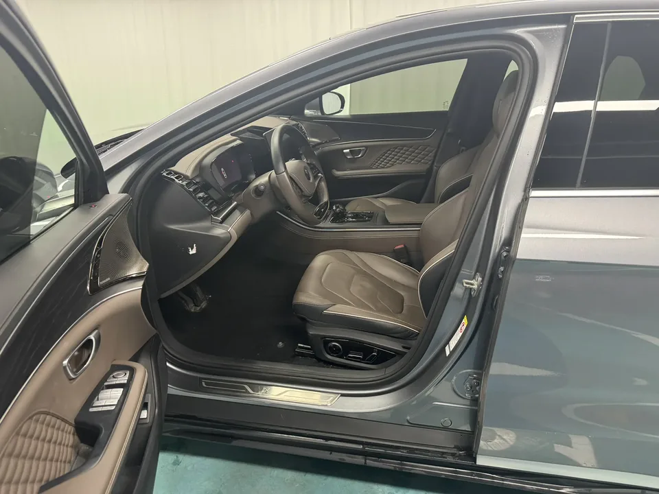 BYD Han EV Genesis Edition 715KM flagship model 2022 — миниатюра 5