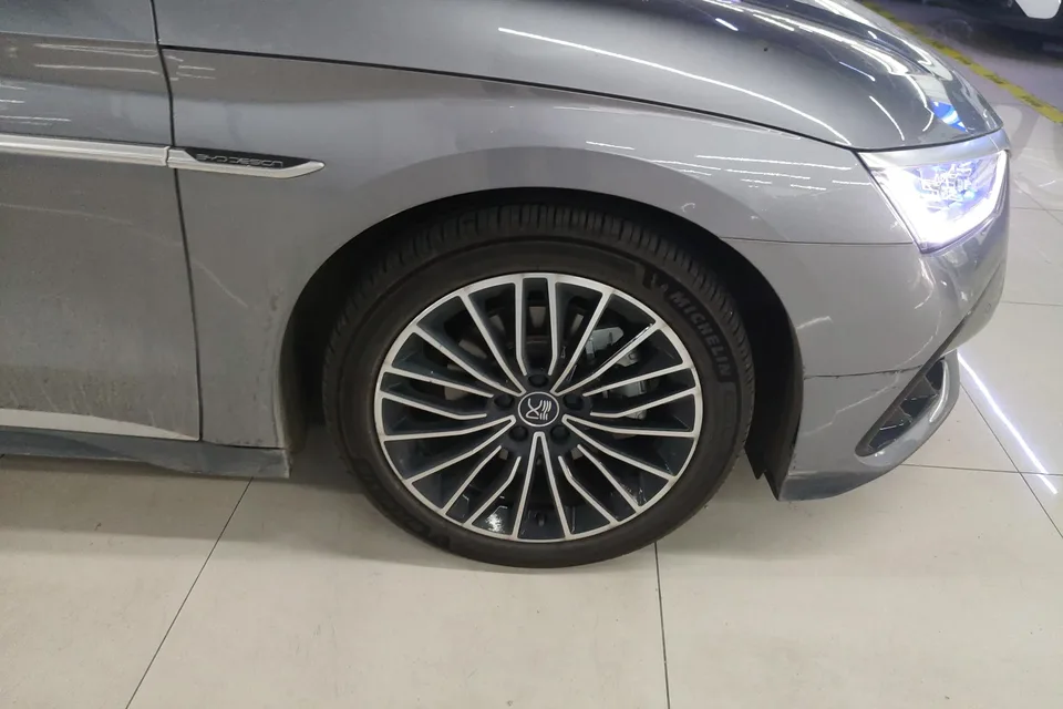 BYD Han DM DM-i Champion Edition 121KM Prestige Edition 2023 — миниатюра 2
