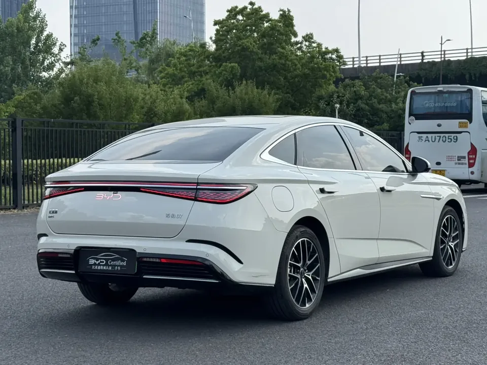 BYD Seal 07DM DM-i 125KM Premium 2024 — миниатюра 2