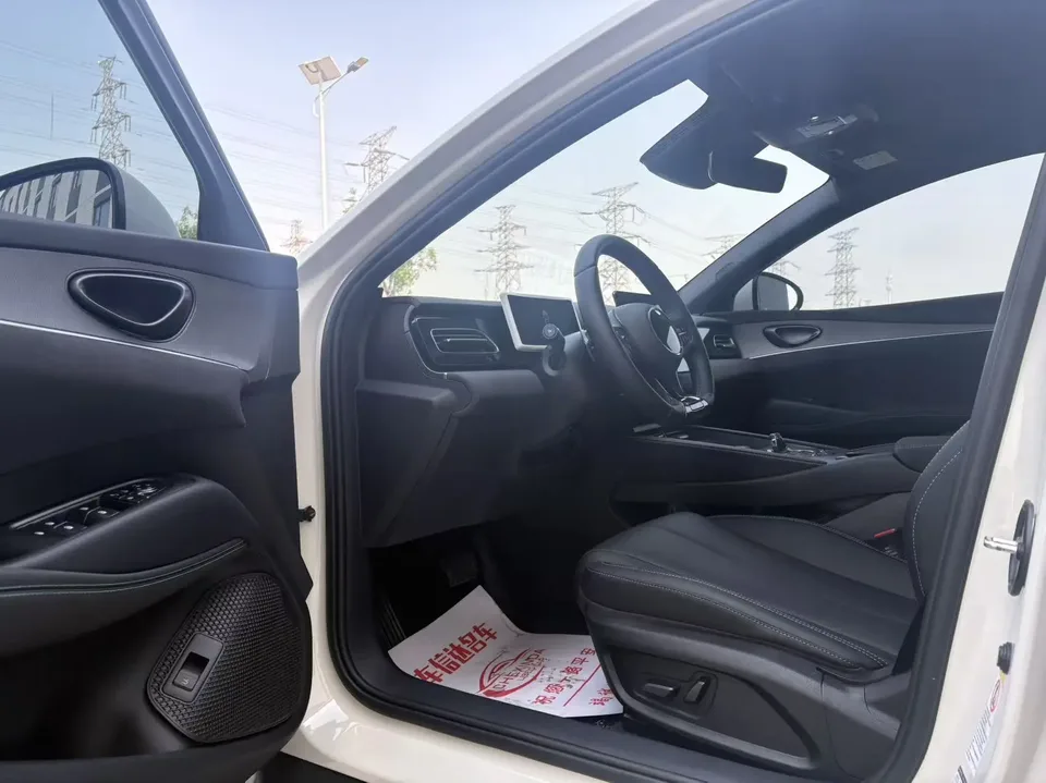 BYD Seal 06DM Intelligent Driving Edition DM-i 120KM Premium Edition 2025 — миниатюра 5
